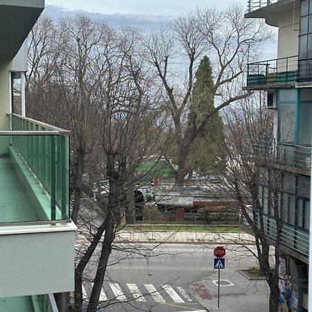 וארנה Лукс На Море Luxury Apartment In Downtown With Garage מראה חיצוני תמונה